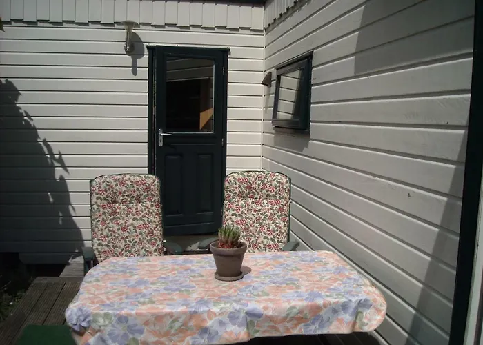 Zonnig Zomerhuis Parque de vacaciones Krachtighuizen