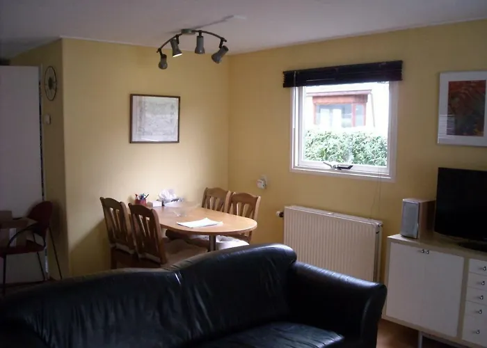 Zonnig Zomerhuis Parque de vacaciones Krachtighuizen